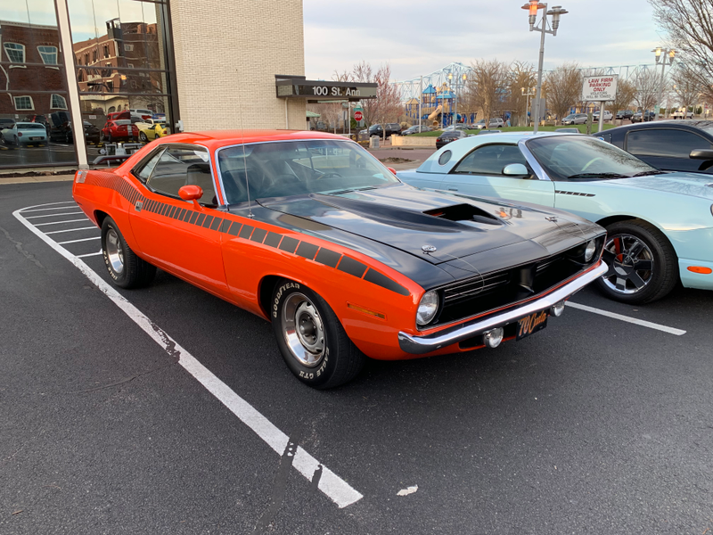 Illustration for article titled A few interesting cars from tonight’s kickoff cruise-in.